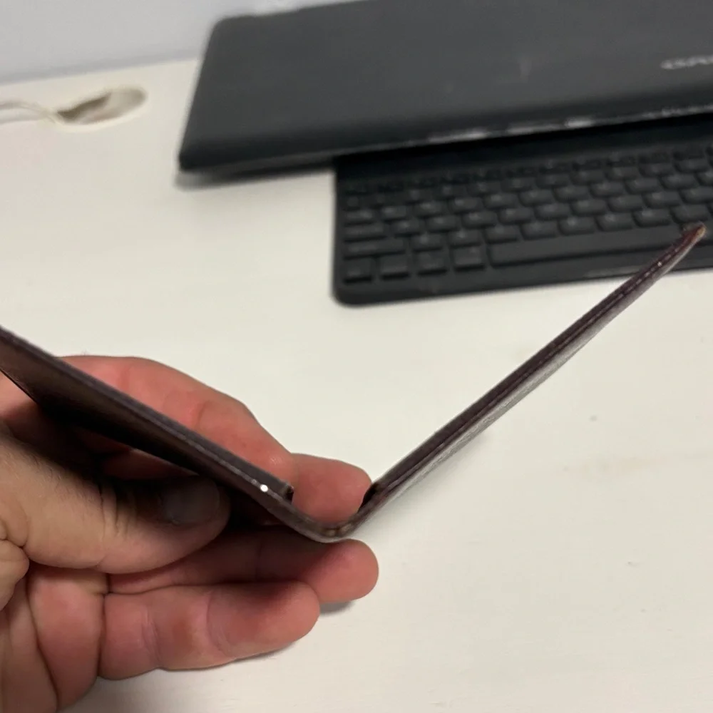 Louis Vuitton Dark Brown Textured Cover - Picture 5 of 6